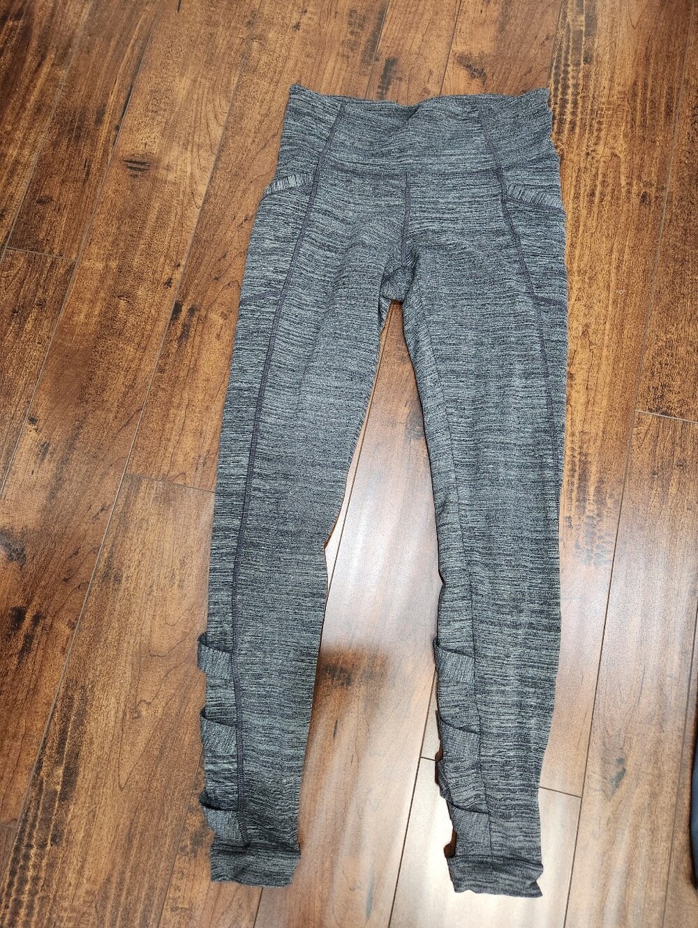 ATHLETA Active  Leggings - Gray. SIZE SMALL VGUC